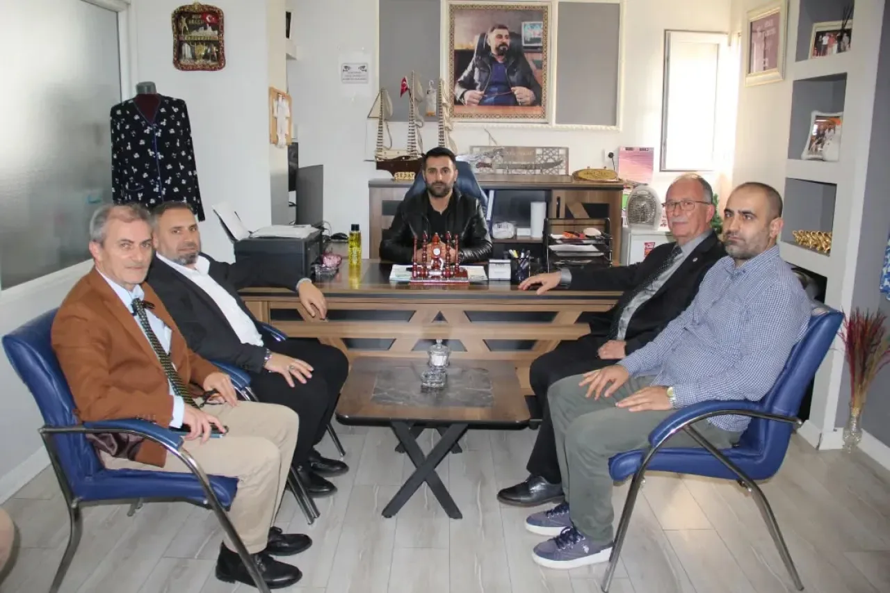 Antalya Milletvekili Şerafettin Kılıç, Tekstil Atölyesinde Sektör Sorunlarını Dinledi Antalya Milletvekili Şerafettin Kılıç, Tekstil Atölyesinde Sektör Sorunlarını Dinledi
