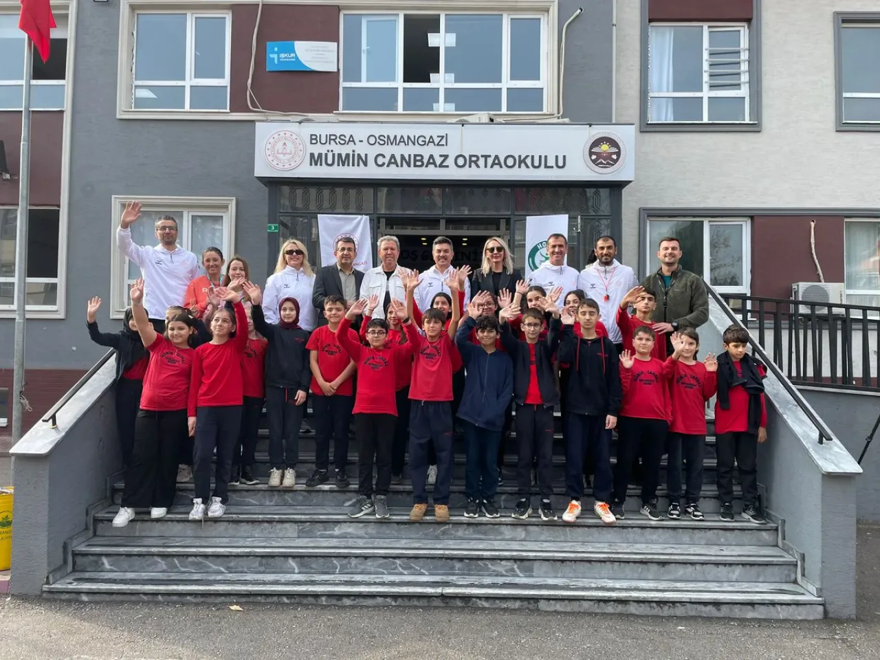 Bursa'da HOBA Projesi Kapsamında Öğrencilerle Buluşma Bursa'da HOBA Projesi Kapsamında Öğrencilerle Buluşma