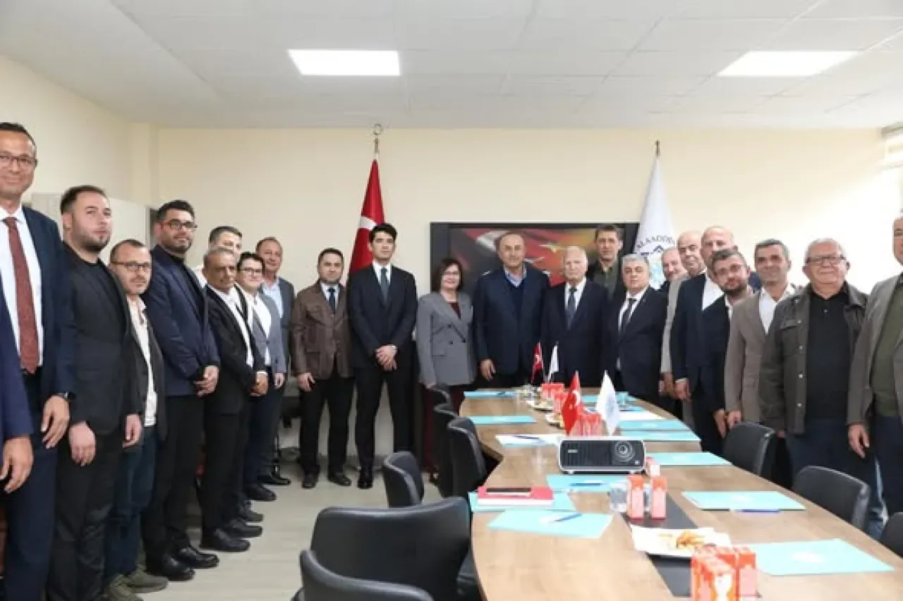 Akseki'ye Orman Fakültesi ve KYK Yurdu Müjdesi Akseki'ye Orman Fakültesi ve KYK Yurdu Müjdesi