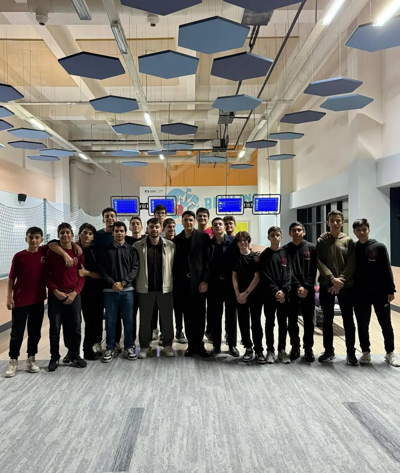 Tügva Pendik Öğrencileri Bowling Turnuvasında Buluştu Tügva Pendik Öğrencileri Bowling Turnuvasında Buluştu