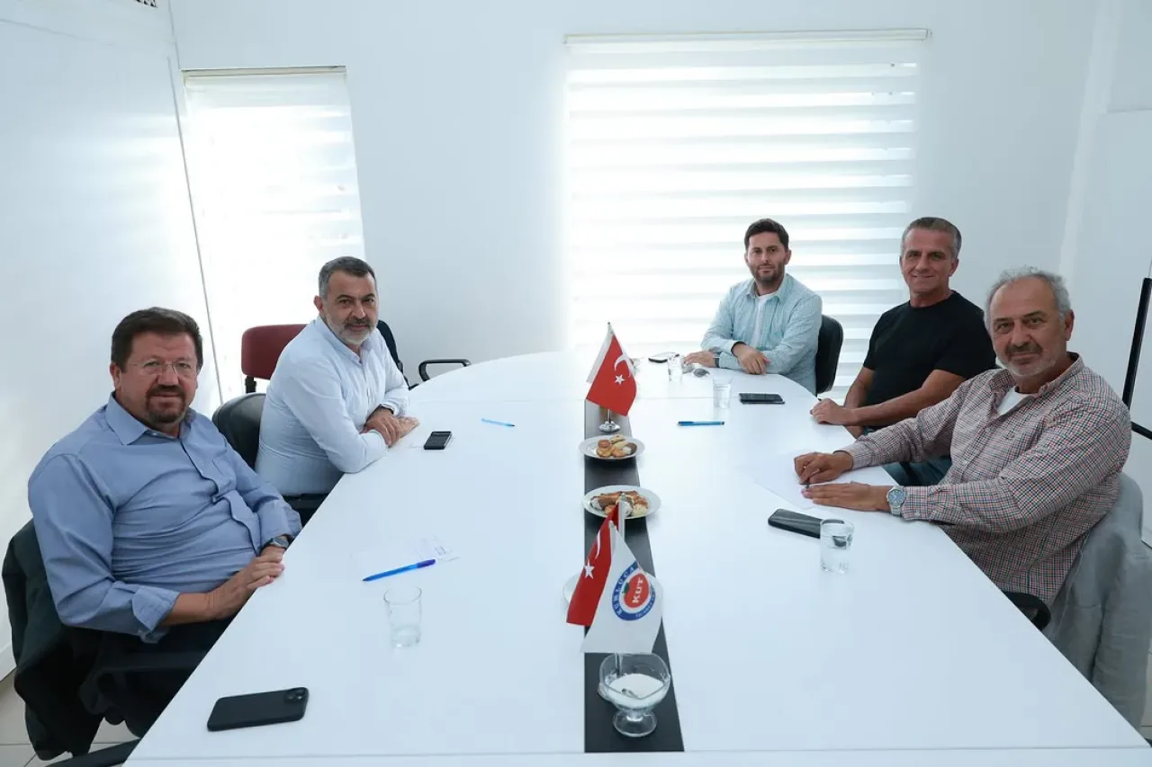 Kumluca TSO, Kaş'taki Turizmcilerle Bir Araya Geldi Kumluca TSO, Kaş'taki Turizmcilerle Bir Araya Geldi