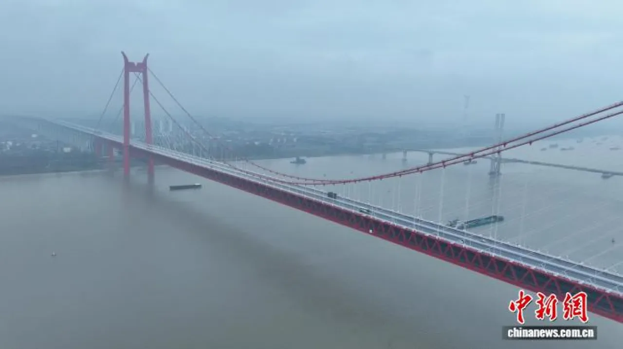 Tongling'de Üçüncü Yangtze Köprüsü Hizmete Açıldı: Çin'in İlk Katlı Asma Köprüsü Tongling'de Üçüncü Yangtze Köprüsü Hizmete Açıldı: Çin'in İlk Katlı Asma Köprüsü