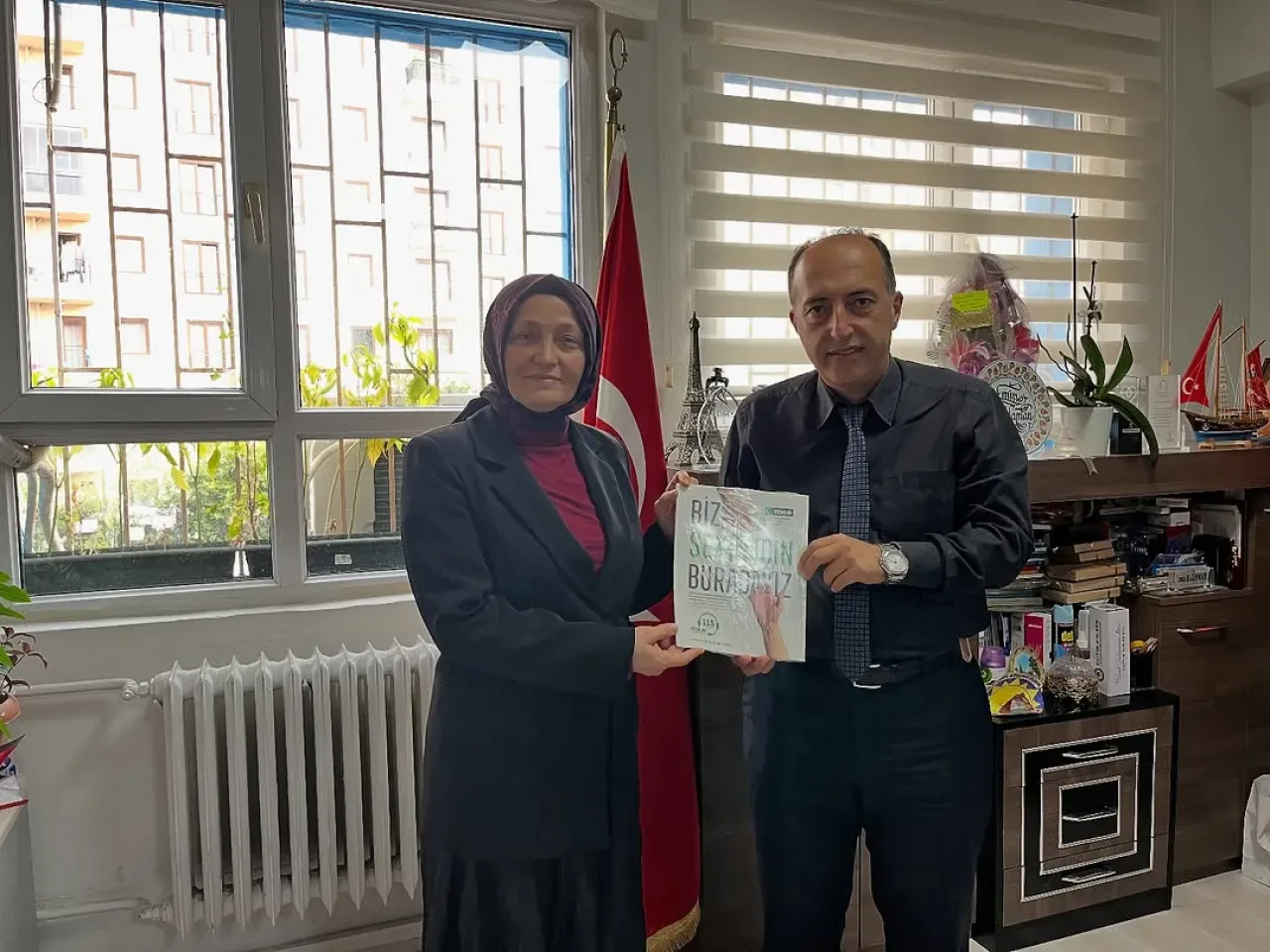 Yeşilay Esenler, Yunus Emre İlkokulu'nda Bağımlılıkla Mücadele Eğitimlerini Planladı Yeşilay Esenler, Yunus Emre İlkokulu'nda Bağımlılıkla Mücadele Eğitimlerini Planladı