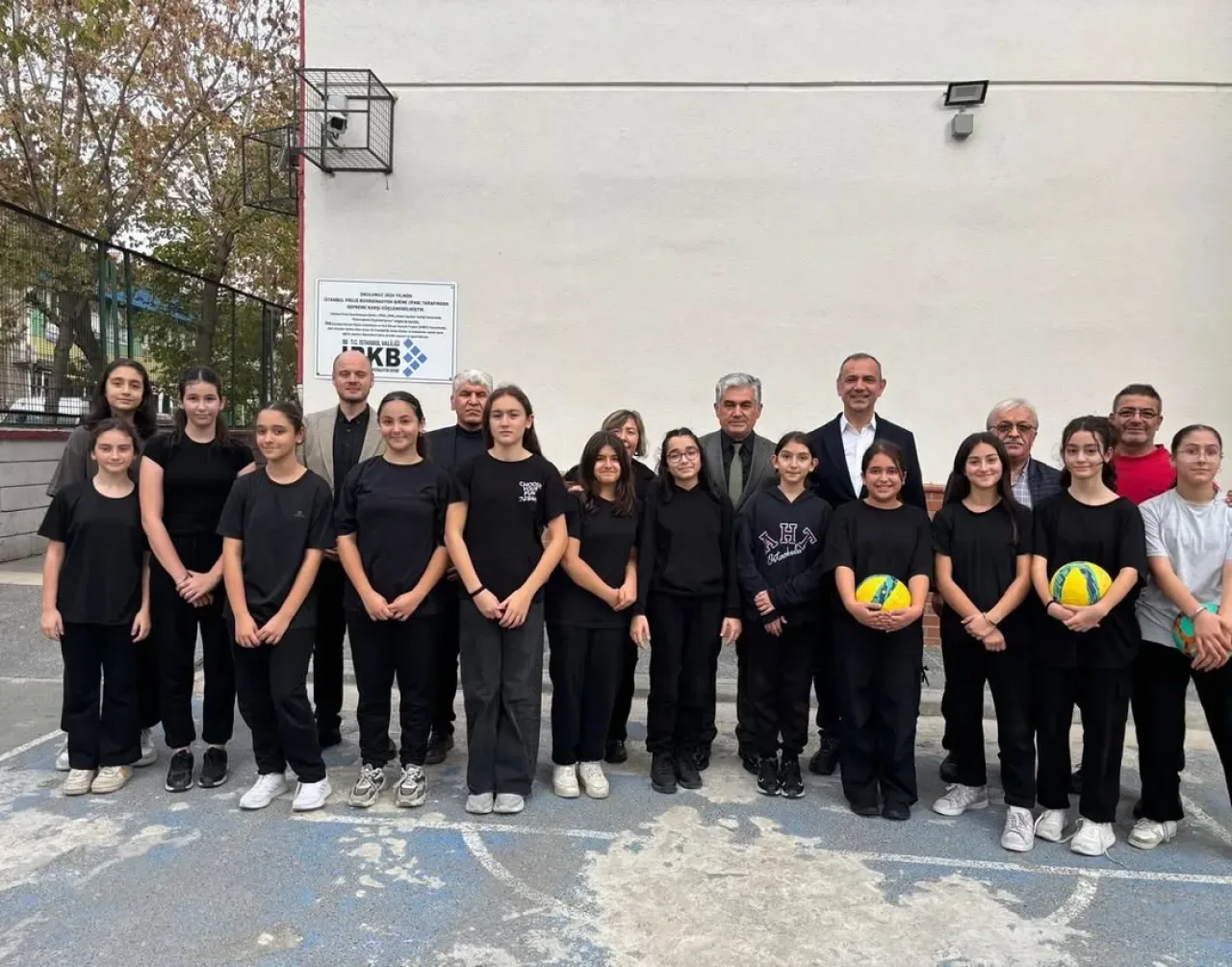 Bakırköy İlçe Milli Eğitim Müdürü Dr. Öğrencilerle Buluştu Bakırköy İlçe Milli Eğitim Müdürü Dr. Öğrencilerle Buluştu