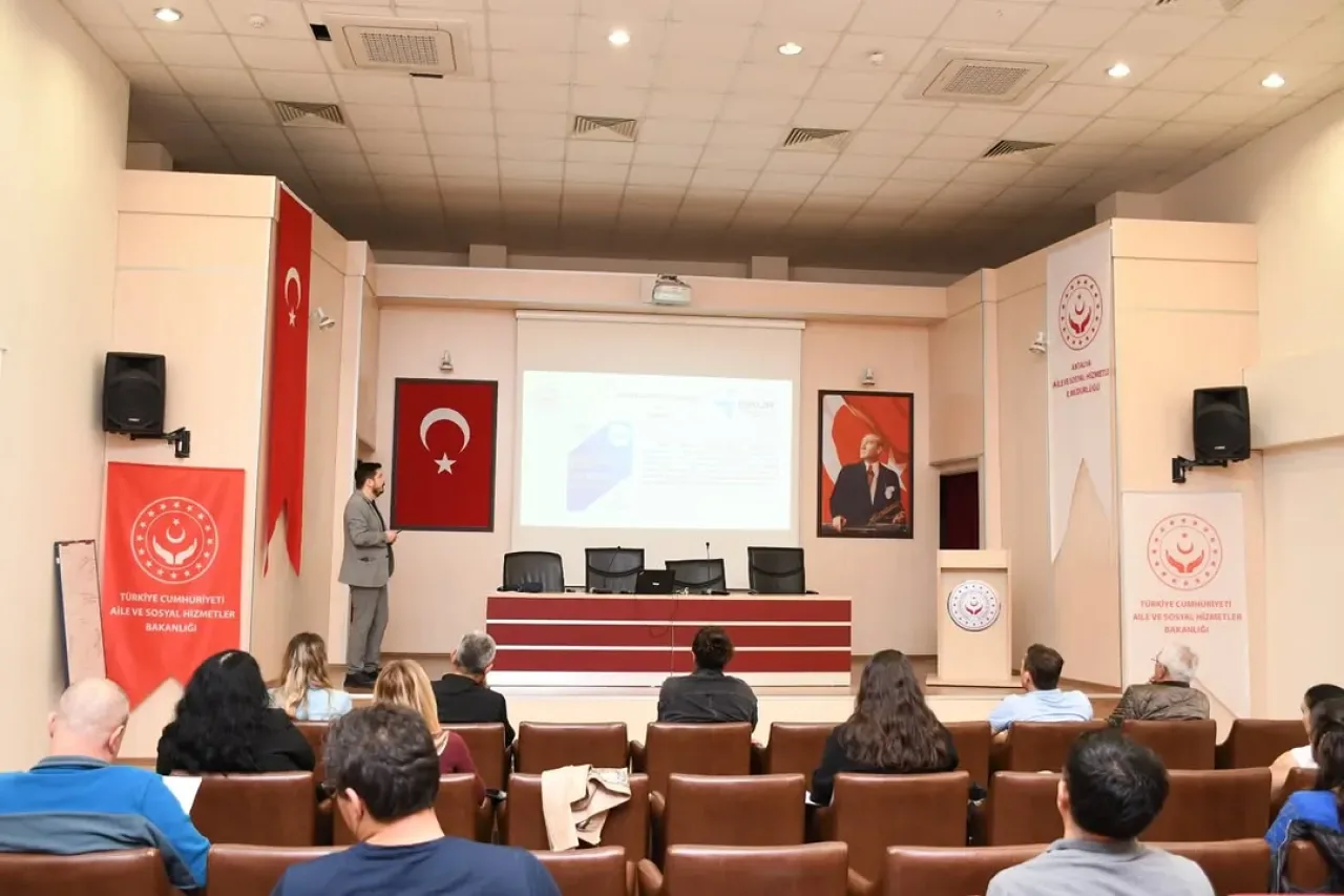 Antalya'da Otizm Eylem Planı Kapsamında İl İzleme Komisyonu Toplantısı Yapıldı Antalya'da Otizm Eylem Planı Kapsamında İl İzleme Komisyonu Toplantısı Yapıldı