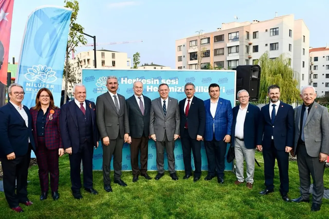 Bursa'da Nilüfer Zafer Parkı ve Koşu Yolu Hizmete Açıldı Bursa'da Nilüfer Zafer Parkı ve Koşu Yolu Hizmete Açıldı