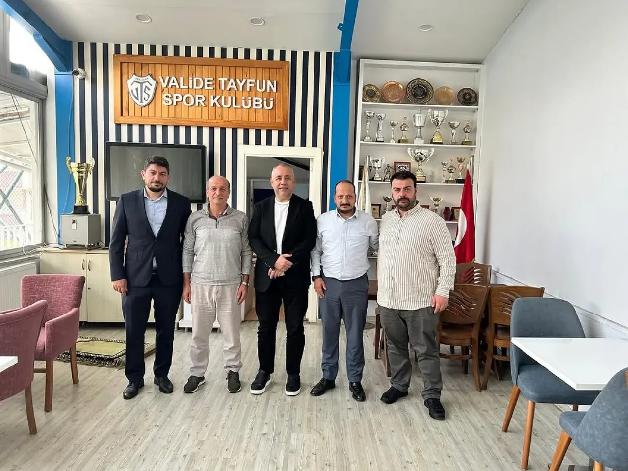 AK Parti Üsküdar Spor Komisyonu, İlçedeki Spor Kulüplerini Ziyaret Etti AK Parti Üsküdar Spor Komisyonu, İlçedeki Spor Kulüplerini Ziyaret Etti