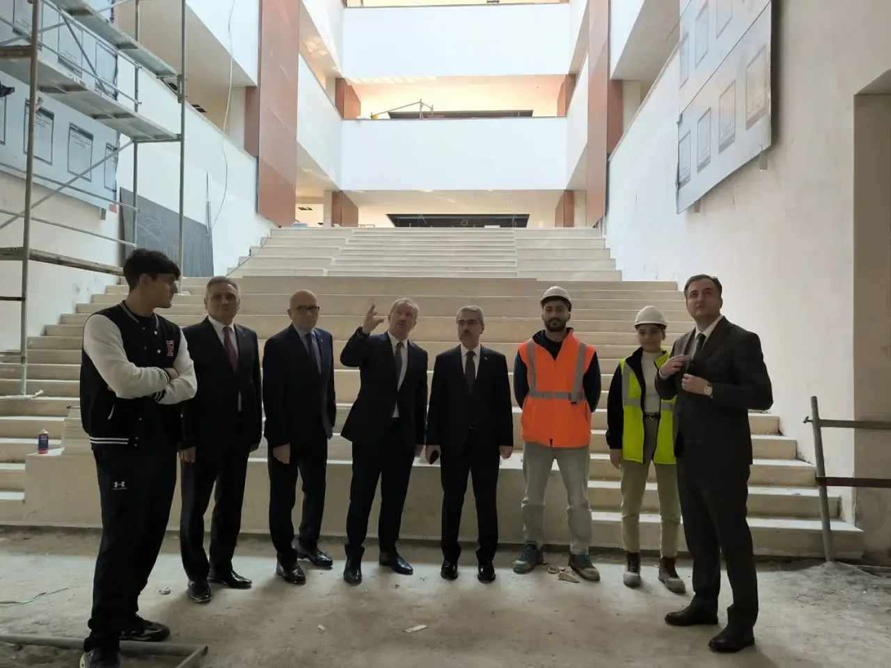 Üsküdar Kaymakamı Adem Yazıcı, Tarihi Haydarpaşa Lisesi Eğitim Kampüsü İnşaatında İnceleme Yaptı Üsküdar Kaymakamı Adem Yazıcı, Tarihi Haydarpaşa Lisesi Eğitim Kampüsü İnşaatında İnceleme Yaptı