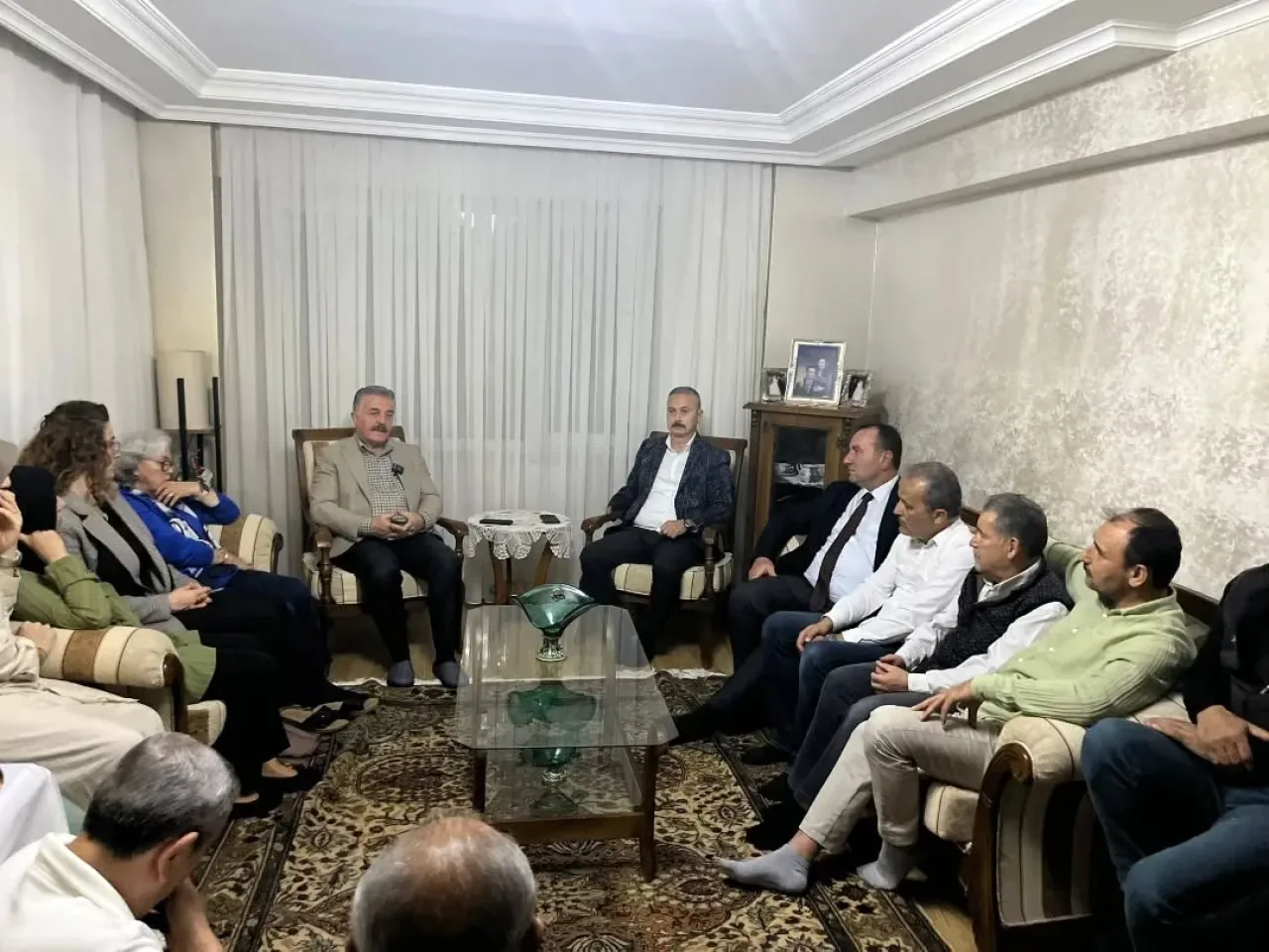 MHP Bursa'dan Komşu Ziyaretleri: "Derdin Derdimiz" Sohbetleri MHP Bursa'dan Komşu Ziyaretleri: "Derdin Derdimiz" Sohbetleri