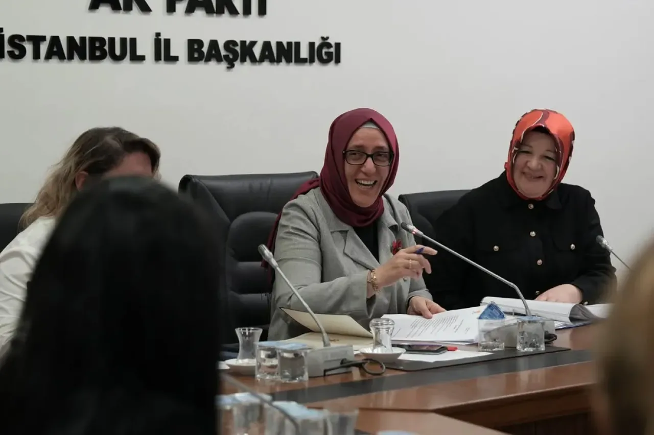 AK Parti Kadın Kolları Avcılar İlçe Başkanlığı Toplantısı Gerçekleştirildi AK Parti Kadın Kolları Avcılar İlçe Başkanlığı Toplantısı Gerçekleştirildi