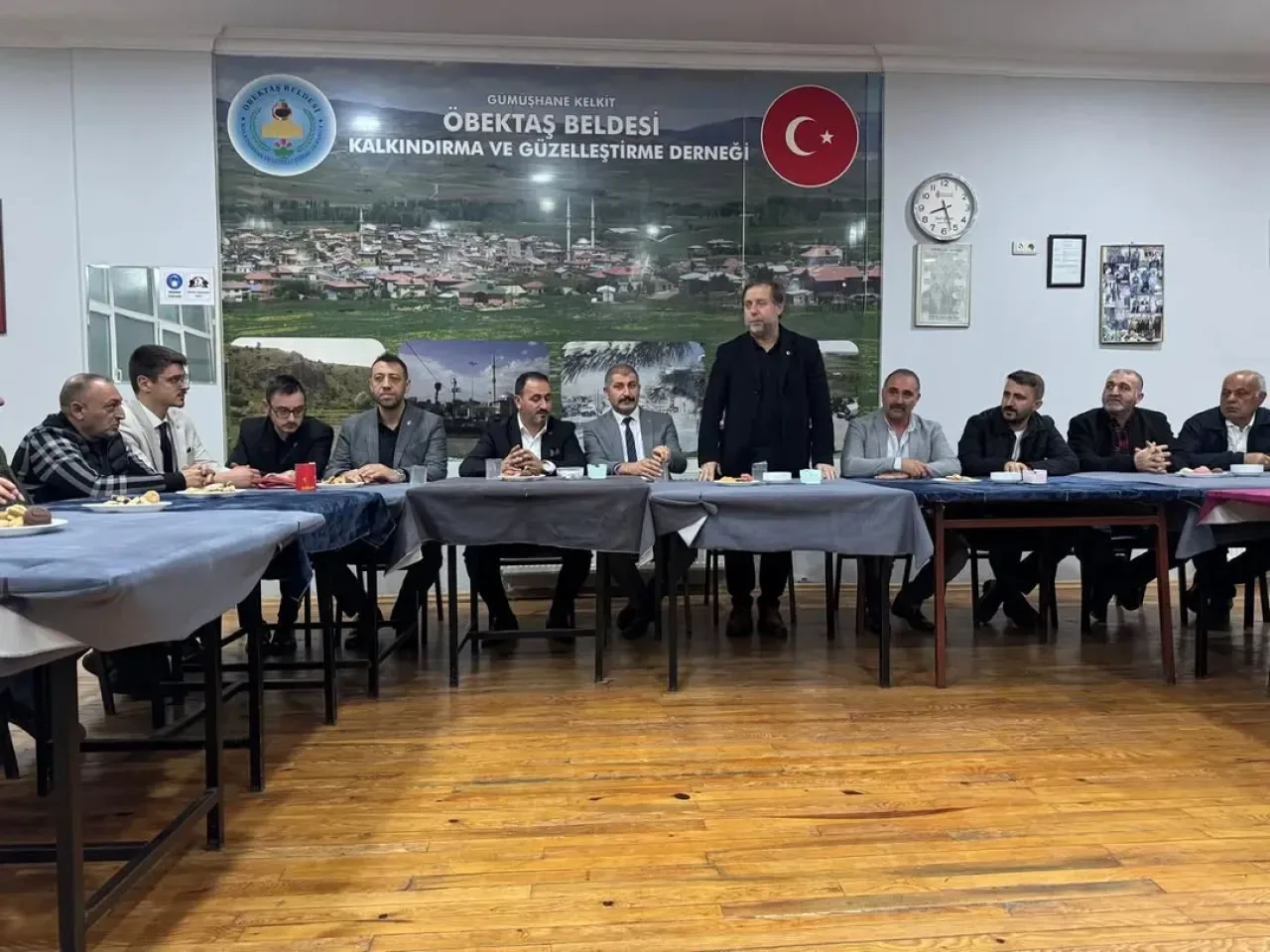 Yeniden Refah Partisi, Ümraniye'deki Gümüşhane Derneğini Ziyaret Etti Yeniden Refah Partisi, Ümraniye'deki Gümüşhane Derneğini Ziyaret Etti