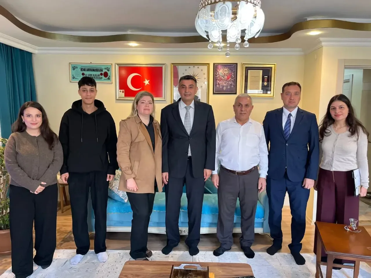 Kağıthane'de "Ailemiz İstanbul" Projesi Kapsamında Anlamlı Ziyaretler Kağıthane'de "Ailemiz İstanbul" Projesi Kapsamında Anlamlı Ziyaretler