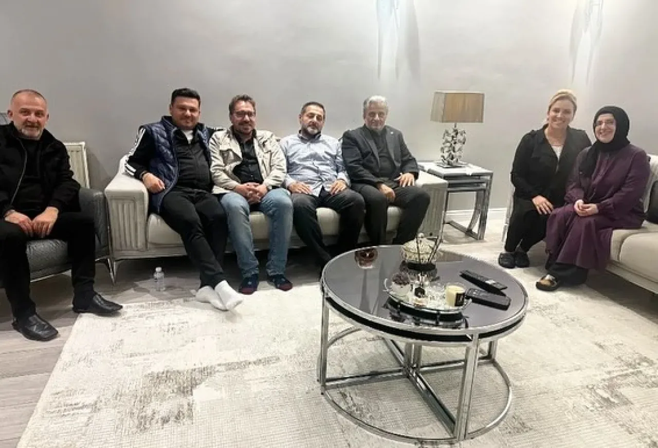 AK Parti Beykoz Teşkilatından Hasta Ziyareti AK Parti Beykoz Teşkilatından Hasta Ziyareti