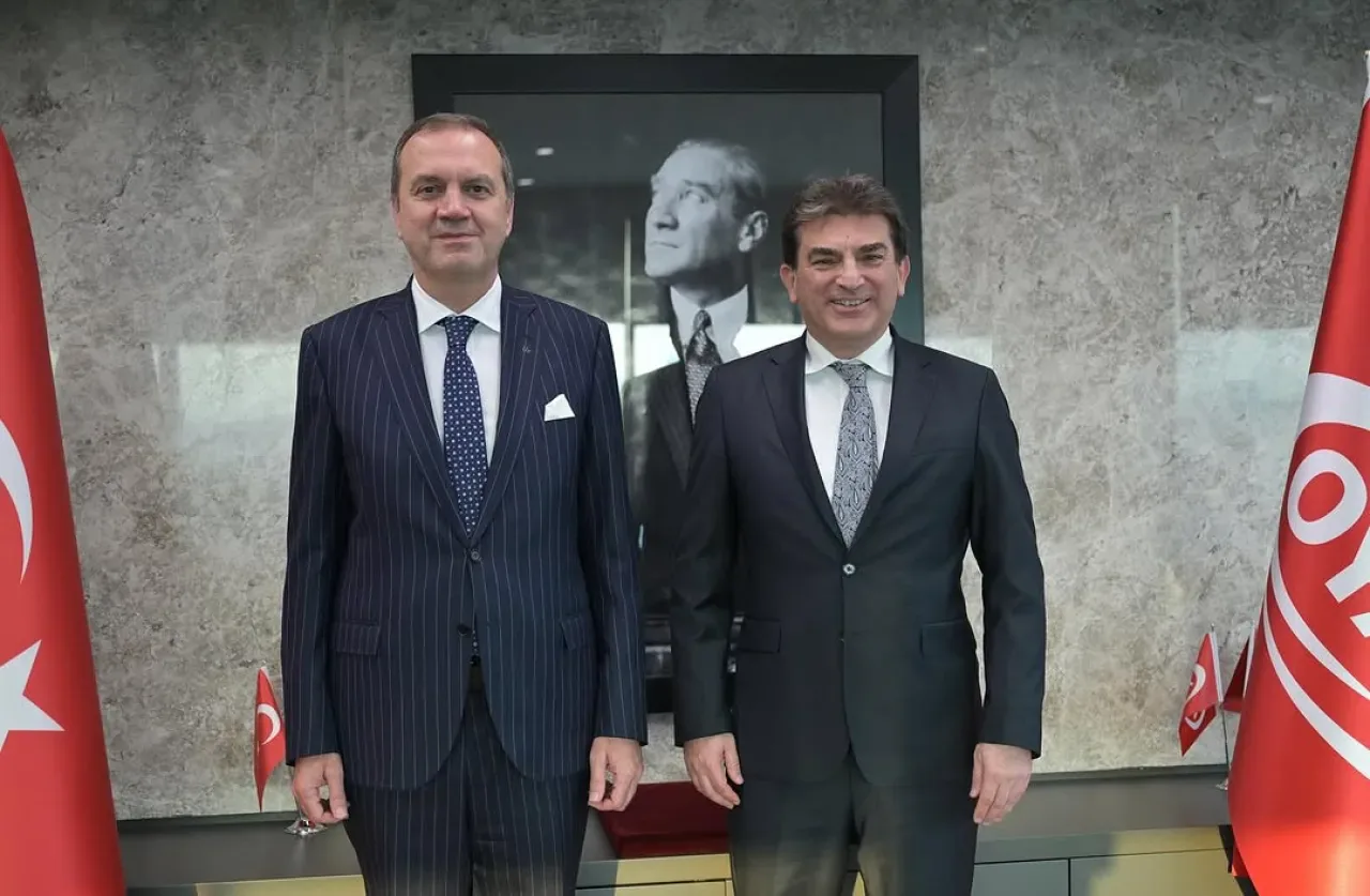 İMEAK Deniz Ticaret Odası Başkanı Tamer Kıran, OYAK Genel Müdürü Murat Yalçıntaş'ı Ziyaret Etti İMEAK Deniz Ticaret Odası Başkanı Tamer Kıran, OYAK Genel Müdürü Murat Yalçıntaş'ı Ziyaret Etti