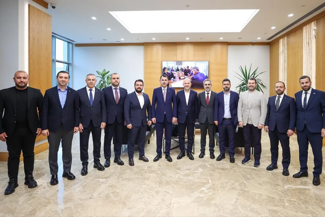 Ataşehir'de Yeni Dönüşüm Konutları Sahiplerini Buluyor: Kura Çekilişi Gerçekleştirildi Ataşehir'de Yeni Dönüşüm Konutları Sahiplerini Buluyor: Kura Çekilişi Gerçekleştirildi