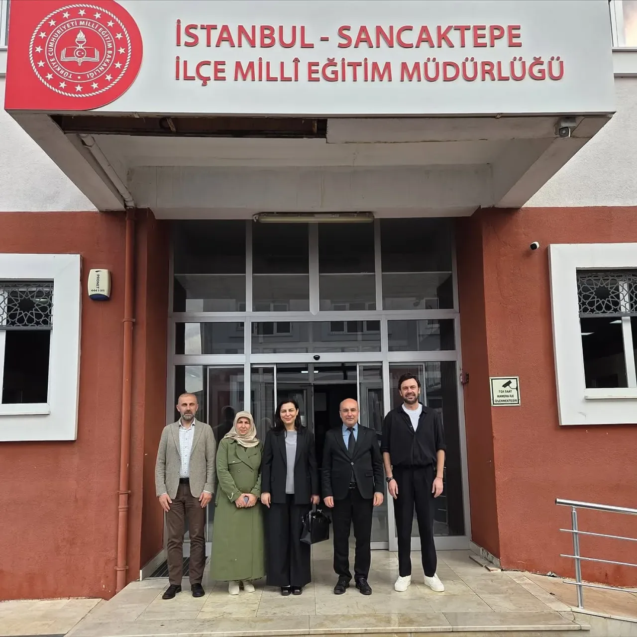 Sancaktepe'de Örnek Proje: APES ile Sokak Hayvanlarına Destek Sancaktepe'de Örnek Proje: APES ile Sokak Hayvanlarına Destek