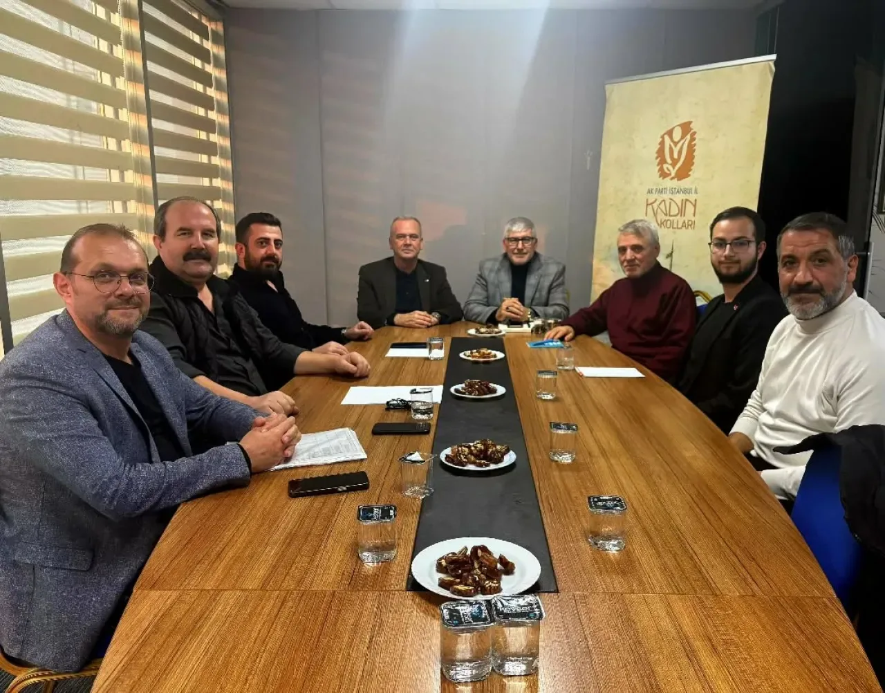 AK Parti Silivri'de Türk Devletleri İle İlişkiler Komisyonu Toplantısı Yapıldı AK Parti Silivri'de Türk Devletleri İle İlişkiler Komisyonu Toplantısı Yapıldı