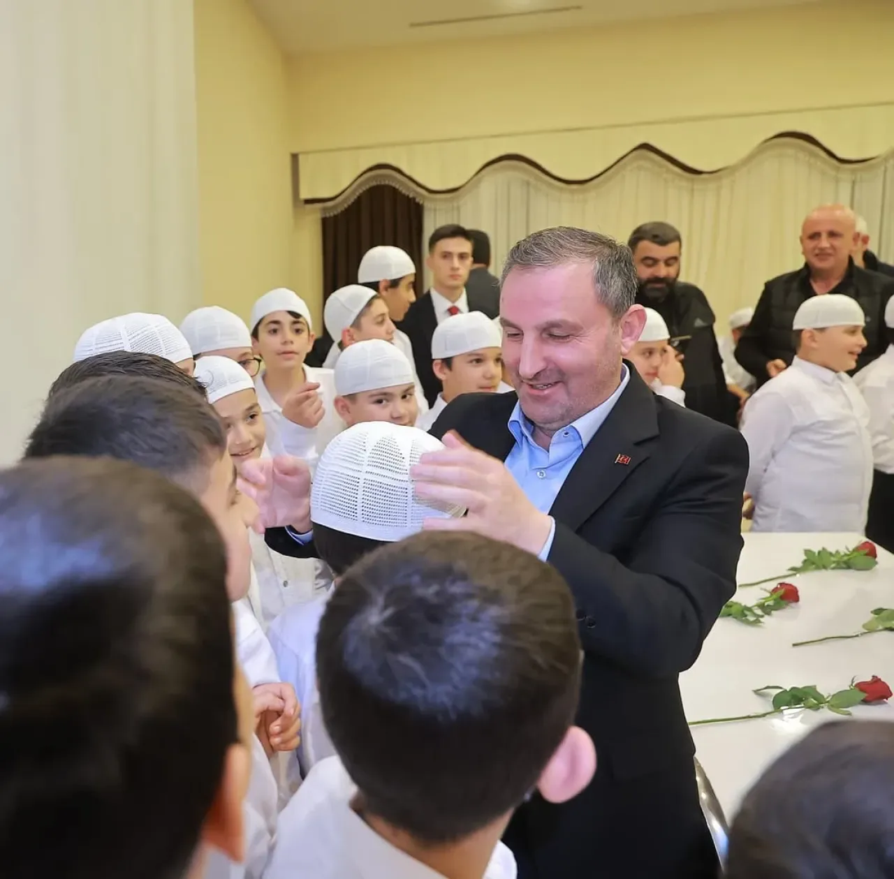 Sultanbeyli'de Hafızlık ve Kur'an-ı Kerim Sevinci Sultanbeyli'de Hafızlık ve Kur'an-ı Kerim Sevinci