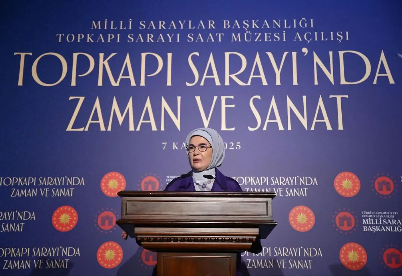 Emine Erdoğan'ın Teşrifiyle Topkapı Sarayı'nda Zaman ve Sanat Müzesi Açıldı Emine Erdoğan'ın Teşrifiyle Topkapı Sarayı'nda Zaman ve Sanat Müzesi Açıldı