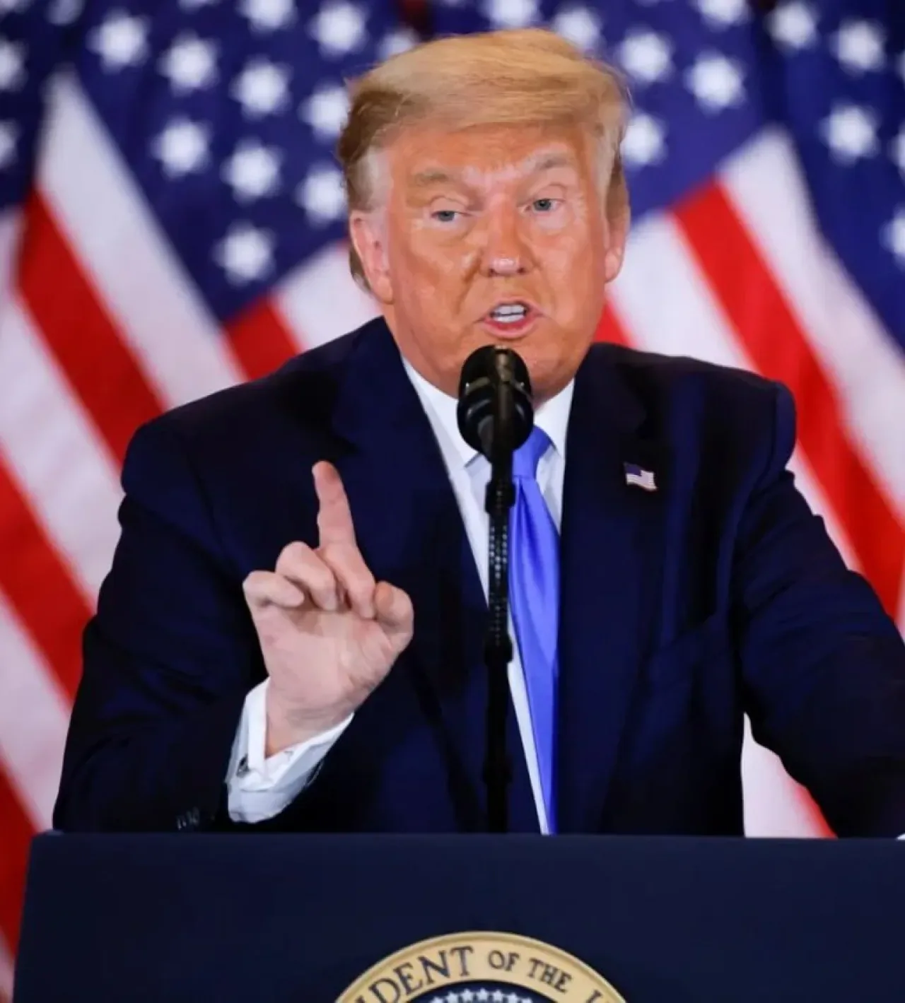 Trump, New York Times'ı Çin Lideri ile Görüşmesini Kötülemekle Suçladı Trump, New York Times'ı Çin Lideri ile Görüşmesini Kötülemekle Suçladı