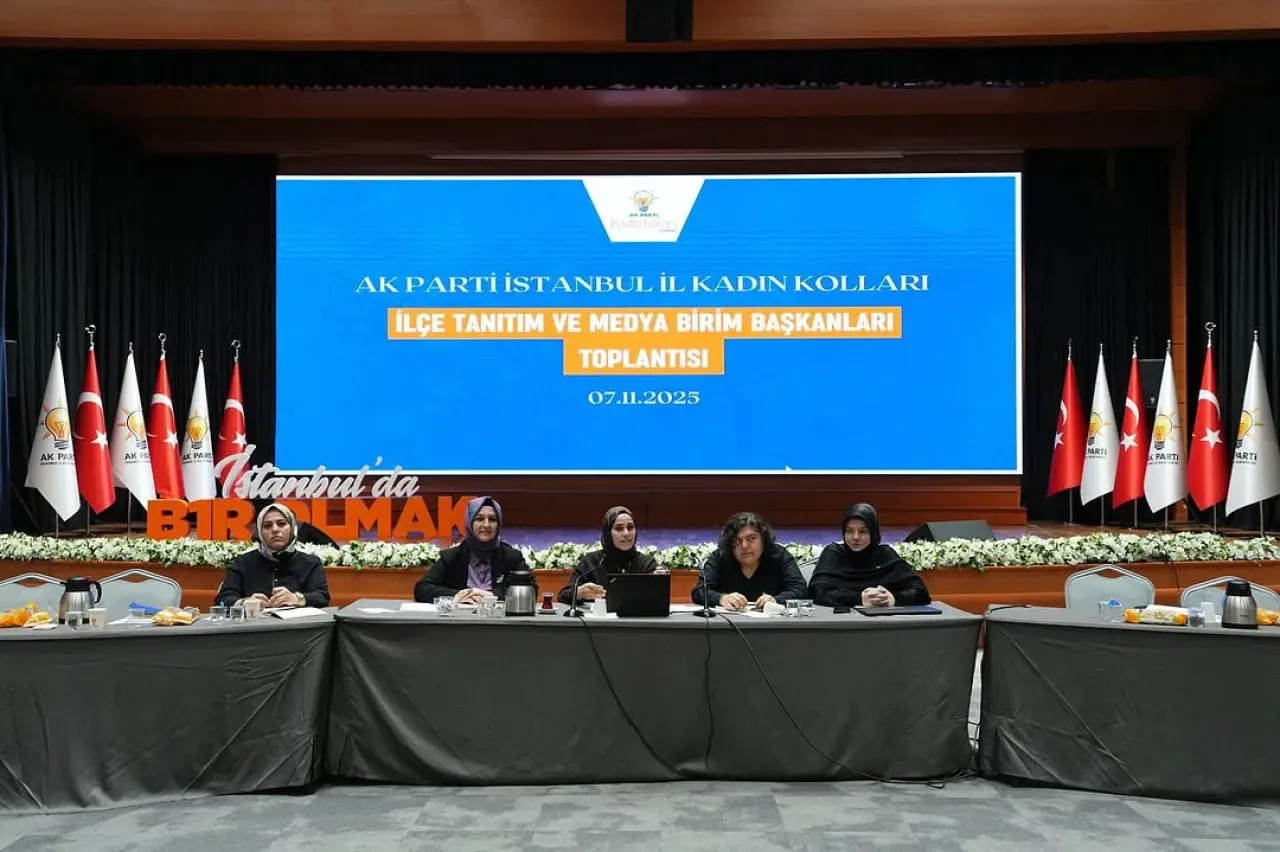 AK Parti Üsküdar Kadın Kolları Medya Birimi Toplantı Yaptı AK Parti Üsküdar Kadın Kolları Medya Birimi Toplantı Yaptı