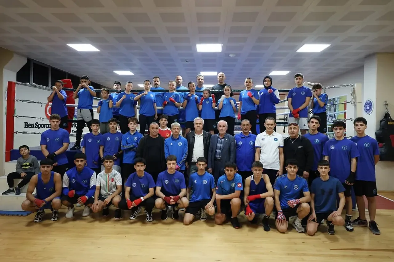 Bursa Büyükşehir Belediyespor Boksörleri Müsabakalara Hazırlanıyor Bursa Büyükşehir Belediyespor Boksörleri Müsabakalara Hazırlanıyor
