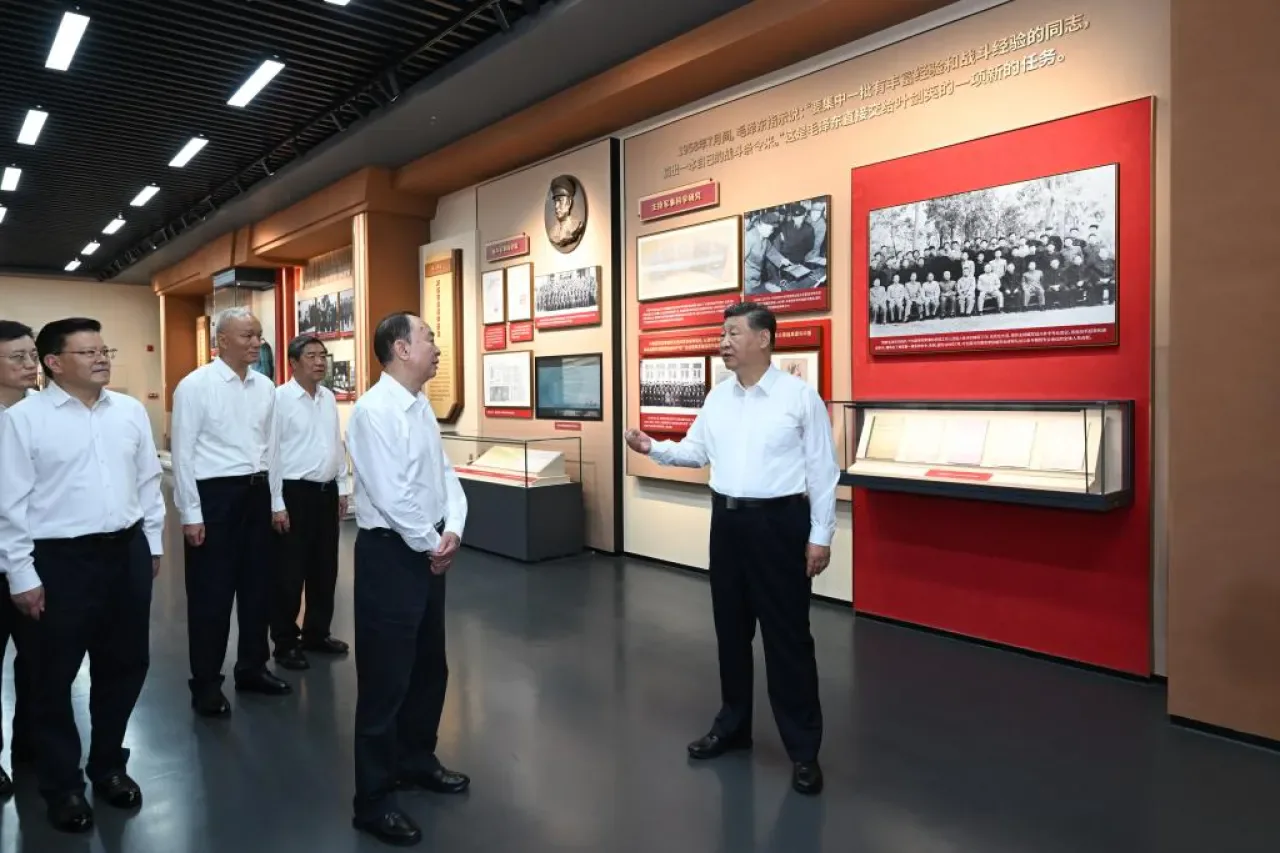 Xi Jinping, Guangdong Eyaletinin Meizhou Şehrini Denetledi Xi Jinping, Guangdong Eyaletinin Meizhou Şehrini Denetledi