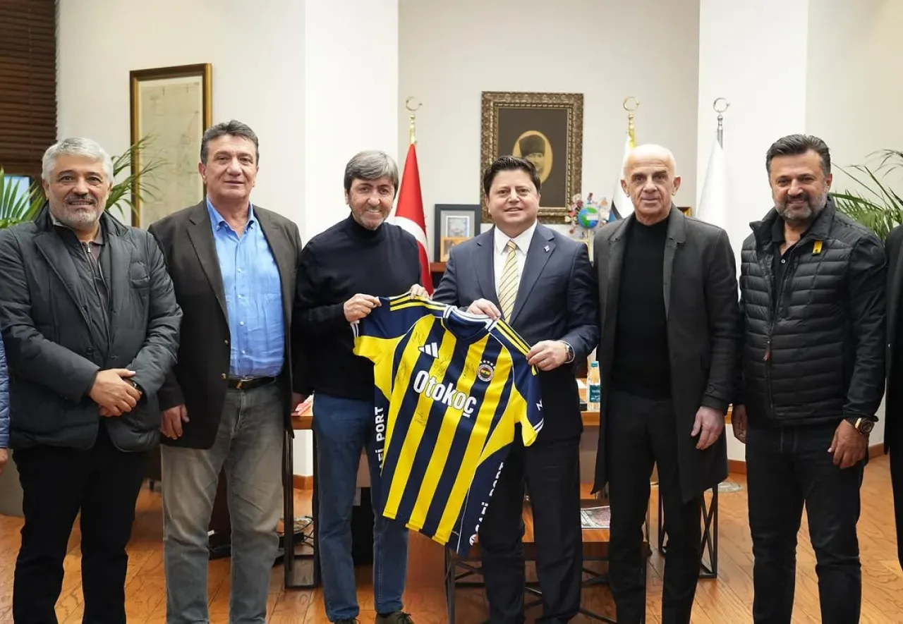 Kadıköy Belediye Başkanı Kosedağ, Fenerbahçe Efsanelerini Ağırladı Kadıköy Belediye Başkanı Kosedağ, Fenerbahçe Efsanelerini Ağırladı
