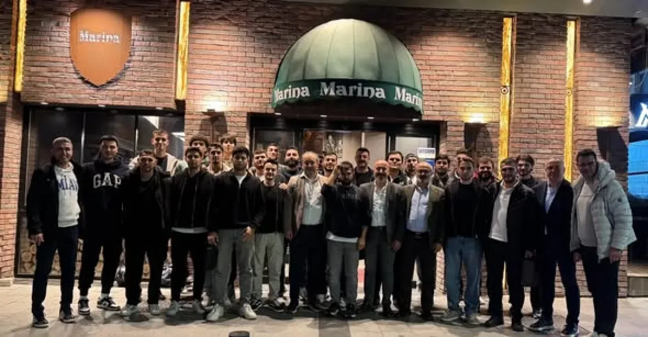 Avcılarspor, Küçükayasofya Maçı Öncesi Moral Yemeğinde Buluştu Avcılarspor, Küçükayasofya Maçı Öncesi Moral Yemeğinde Buluştu