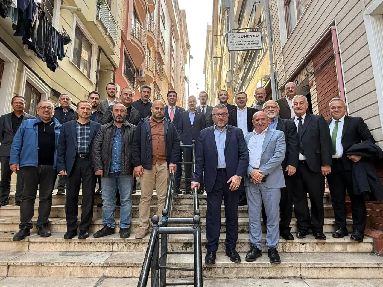 Rize Güneysu Derneği'nde Kahvaltıda Buluşma ve Dayanışma Rize Güneysu Derneği'nde Kahvaltıda Buluşma ve Dayanışma