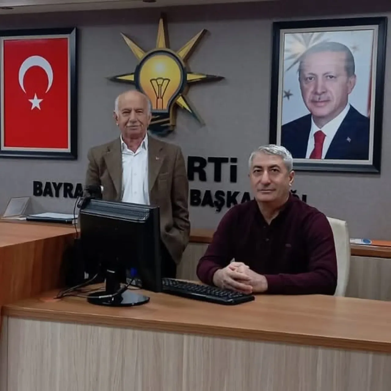 Bayrampaşa AK Parti İlçe Başkanlığı'nda Vatandaş Buluşması Bayrampaşa AK Parti İlçe Başkanlığı'nda Vatandaş Buluşması