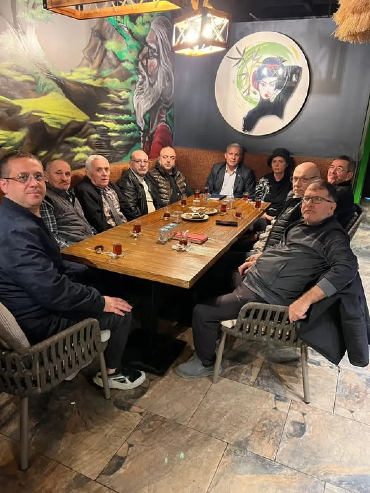 AK Parti Beşiktaş İlçe Başkanlığı Mahalle Toplantısı ile Çalışmalarını Değerlendirdi AK Parti Beşiktaş İlçe Başkanlığı Mahalle Toplantısı ile Çalışmalarını Değerlendirdi