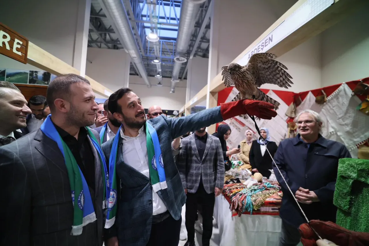 Rize'nin Renkleri ve Lezzetleri İstanbul'da Buluştu: Atatürk Havalimanı'nda Rize Günleri Rize'nin Renkleri ve Lezzetleri İstanbul'da Buluştu: Atatürk Havalimanı'nda Rize Günleri