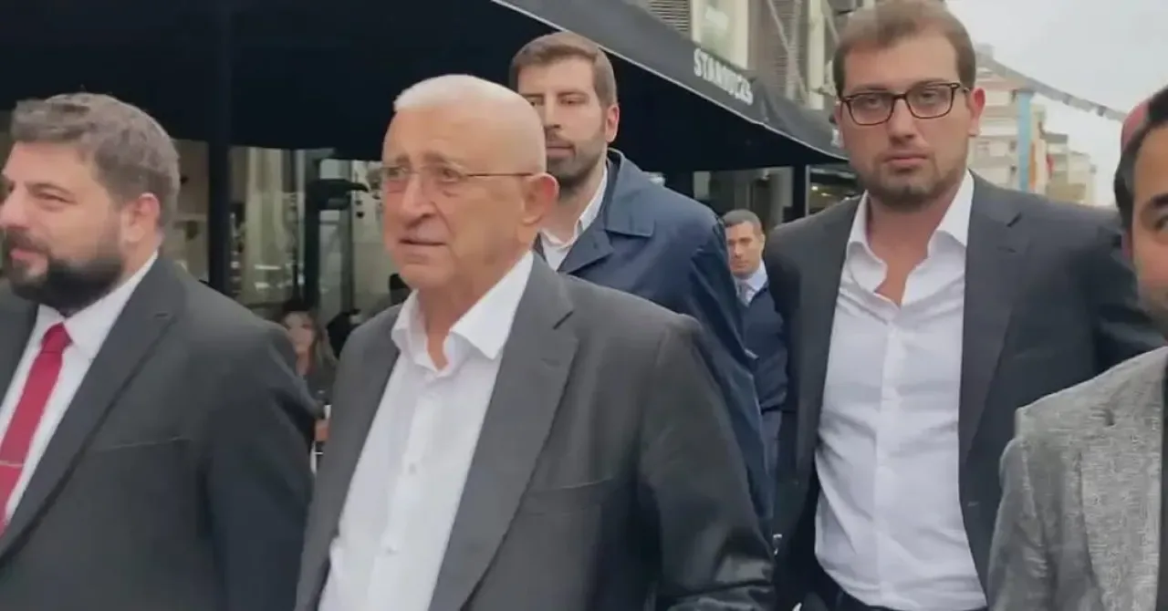 Melih Meriç'ten İmamoğlu'na Destek: "Saldırılar Milletin İradesine Gölge Düşürme Çabası" Melih Meriç'ten İmamoğlu'na Destek: "Saldırılar Milletin İradesine Gölge Düşürme Çabası"