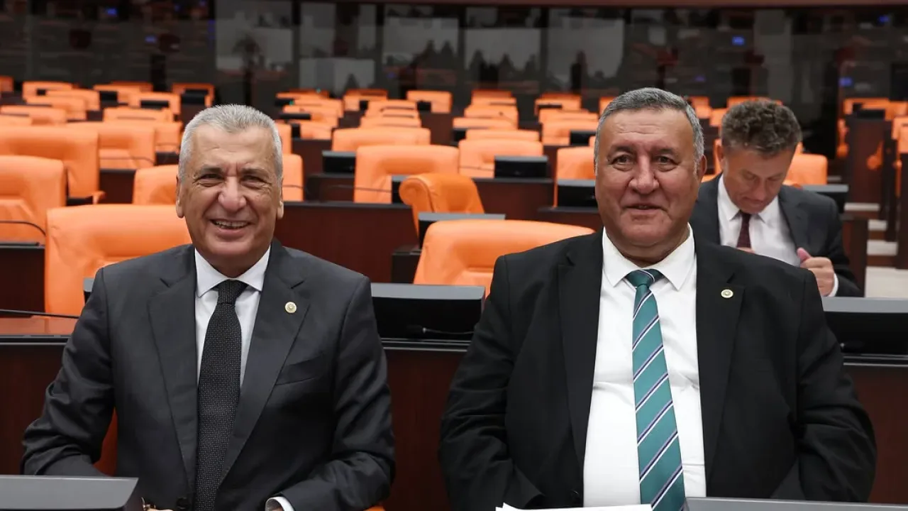 Atatürk'ün Tarım ve Su Vasiyeti: 100 Yıl Sonra Kuraklık ve Çiftçinin Çilesi Atatürk'ün Tarım ve Su Vasiyeti: 100 Yıl Sonra Kuraklık ve Çiftçinin Çilesi