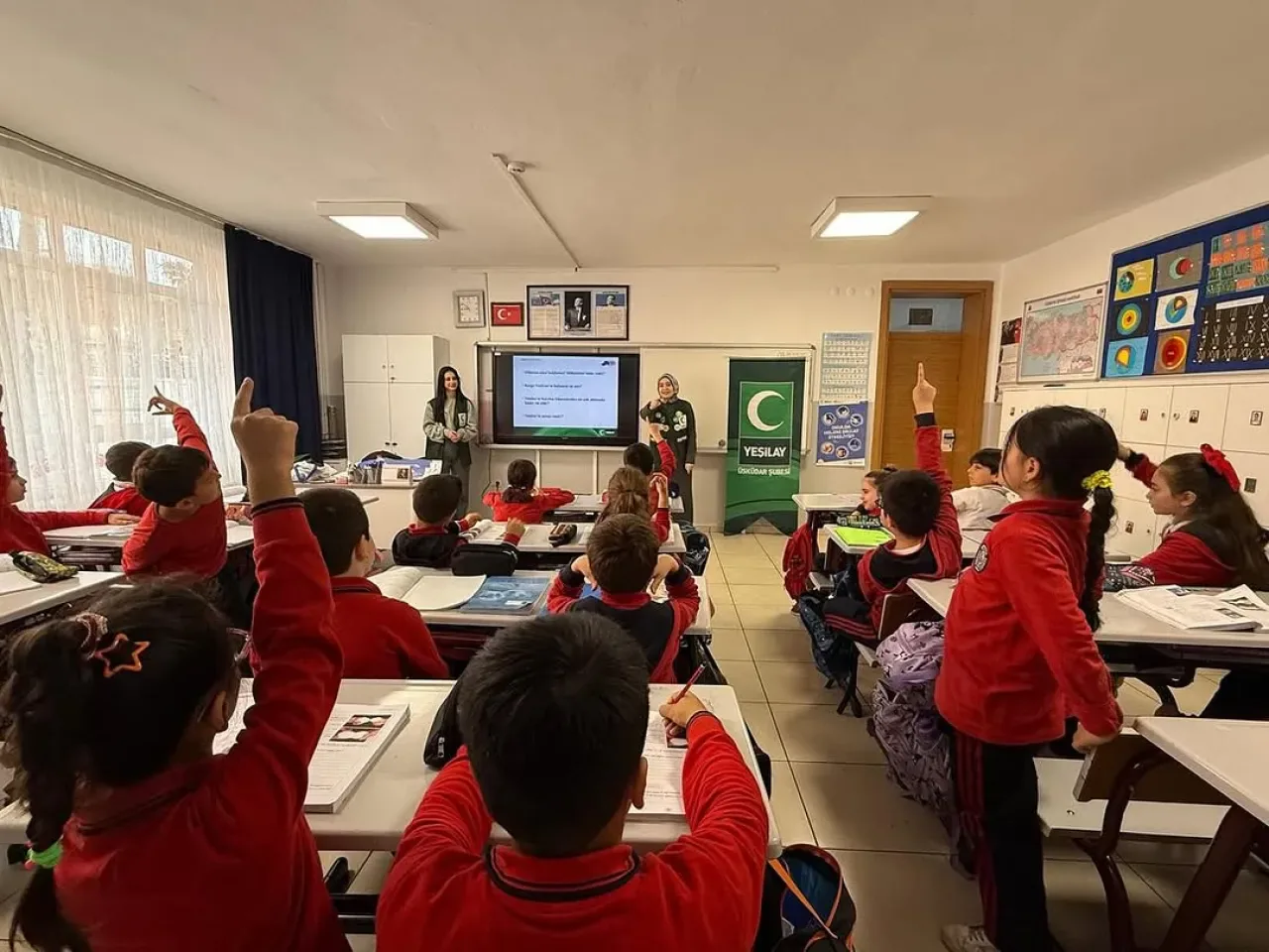 Üsküdar'da İlkokul Öğrencilerine Yönelik "Benim Kulübüm Yeşilay" Etkinliği Düzenlendi Üsküdar'da İlkokul Öğrencilerine Yönelik "Benim Kulübüm Yeşilay" Etkinliği Düzenlendi
