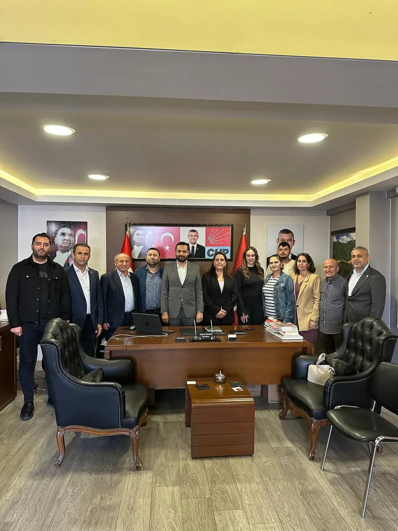 CHP Sancaktepe İlçe Başkanlığı'na Mahalleden Ziyaret CHP Sancaktepe İlçe Başkanlığı'na Mahalleden Ziyaret