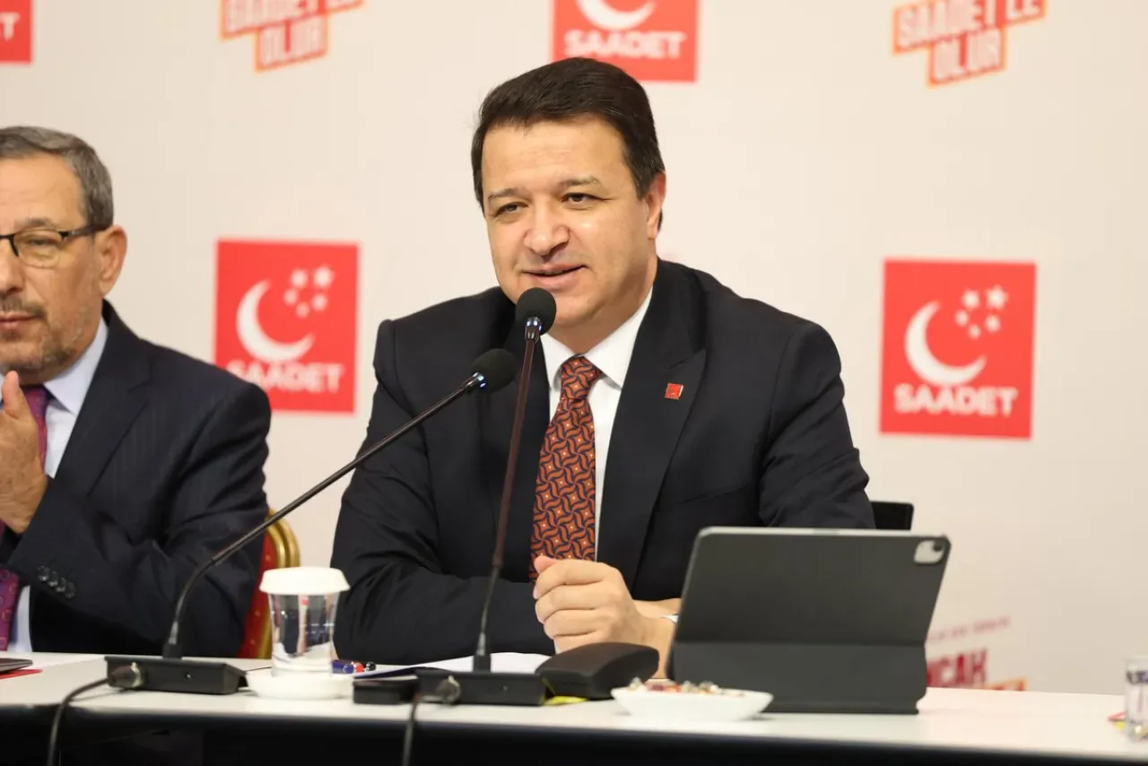 Saadet Partisi İl Başkanları ve İl Müfettişleri Toplantısı Yapıldı Saadet Partisi İl Başkanları ve İl Müfettişleri Toplantısı Yapıldı