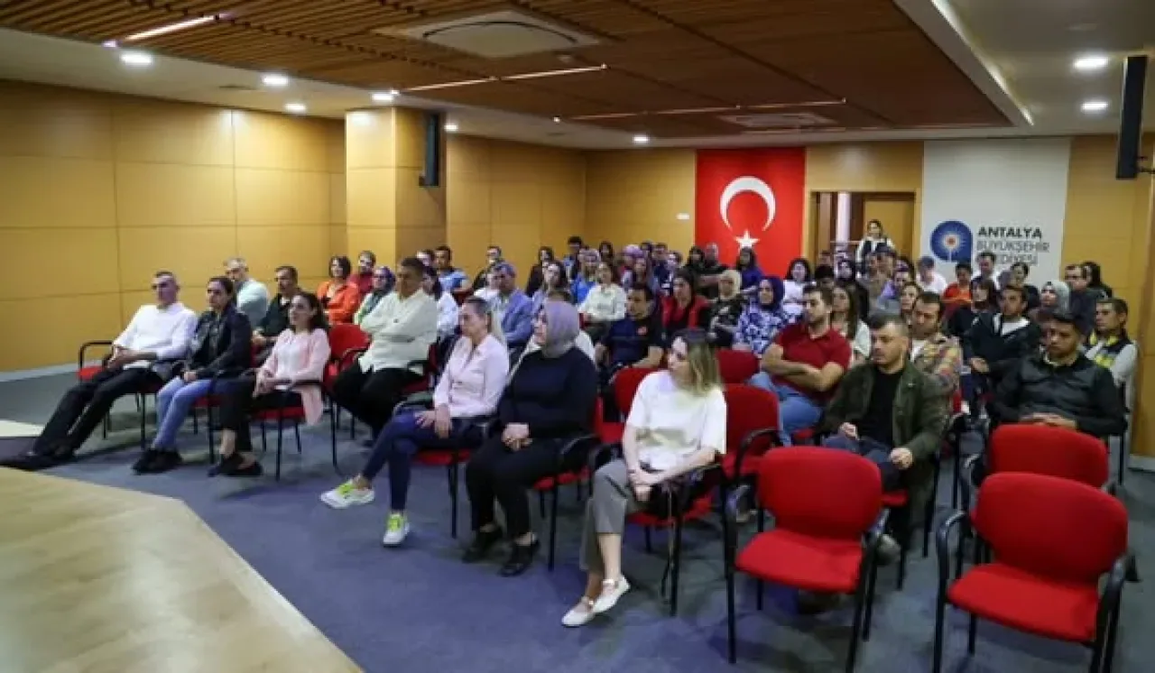 Antalya Büyükşehir Belediyesi Personeline Zaman Yönetimi Eğitimi Antalya Büyükşehir Belediyesi Personeline Zaman Yönetimi Eğitimi