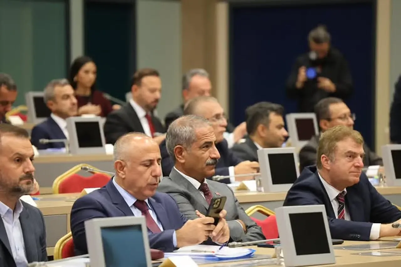 İstanbul'da Afet Risk Azaltma ve Hayvanları Koruma Stratejileri Ele Alındı İstanbul'da Afet Risk Azaltma ve Hayvanları Koruma Stratejileri Ele Alındı