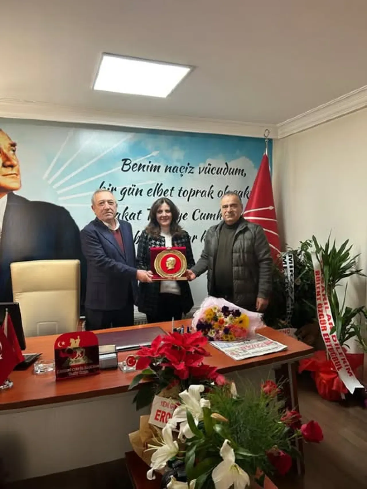 CHP Kayseri İl Başkanı Ümit Özer'e Hayırlı Olsun Ziyareti CHP Kayseri İl Başkanı Ümit Özer'e Hayırlı Olsun Ziyareti