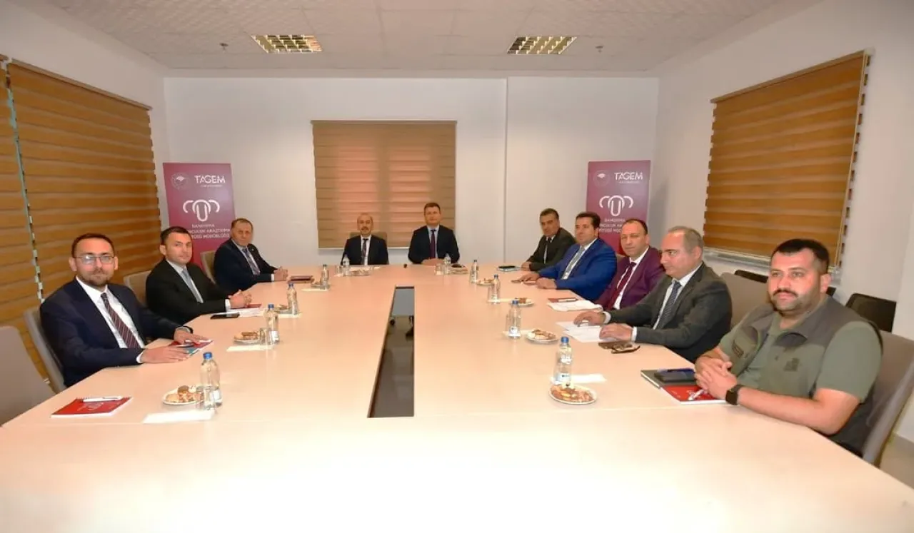 Balıkesir'de Ormancılık Faaliyetleri ve İş Birliği Toplantısı Yapıldı Balıkesir'de Ormancılık Faaliyetleri ve İş Birliği Toplantısı Yapıldı