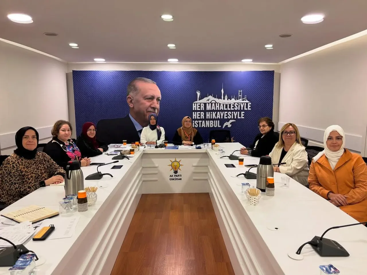 AK Parti Üsküdar Kadın Kolları Teşkilat Komisyonu Toplantısı Yapıldı AK Parti Üsküdar Kadın Kolları Teşkilat Komisyonu Toplantısı Yapıldı