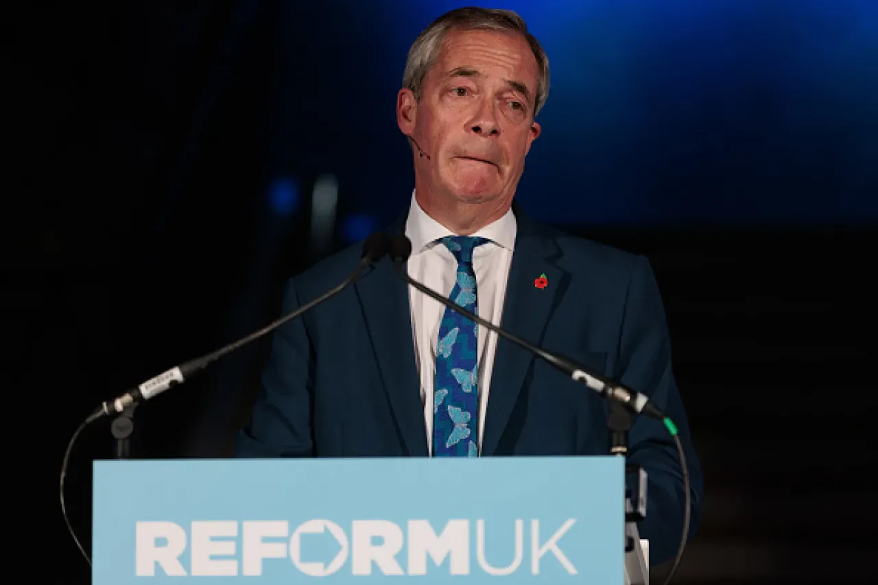 Belçika Mahkemesi, Brexit Kampanyasına Ait AB Fonlarının Kötüye Kullanımından İki Kişiyi Mahkum Etti Belçika Mahkemesi, Brexit Kampanyasına Ait AB Fonlarının Kötüye Kullanımından İki Kişiyi Mahkum Etti