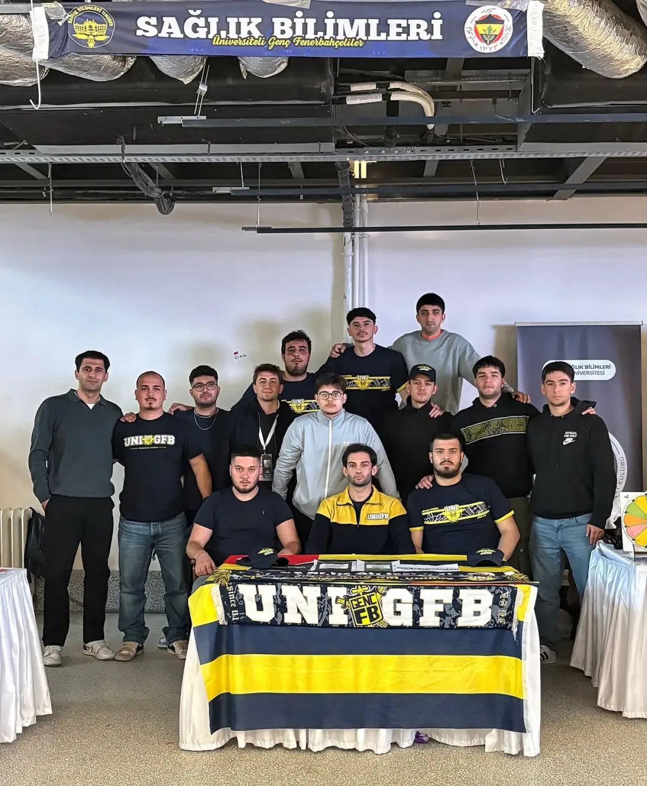 Sağlık Bilimleri Üniversitesi'nde Fenerbahçe Coşkusu: Kulüp Tanıtım Günleri Başladı Sağlık Bilimleri Üniversitesi'nde Fenerbahçe Coşkusu: Kulüp Tanıtım Günleri Başladı