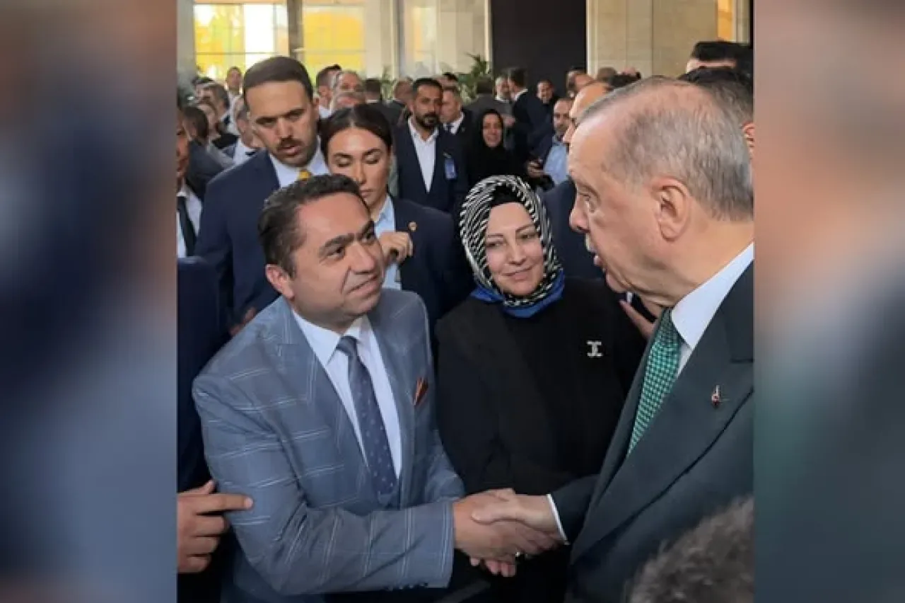 Rektör Türkdoğan, Cumhurbaşkanı Erdoğan'a ALKÜ'nün Projelerini Sundu Rektör Türkdoğan, Cumhurbaşkanı Erdoğan'a ALKÜ'nün Projelerini Sundu