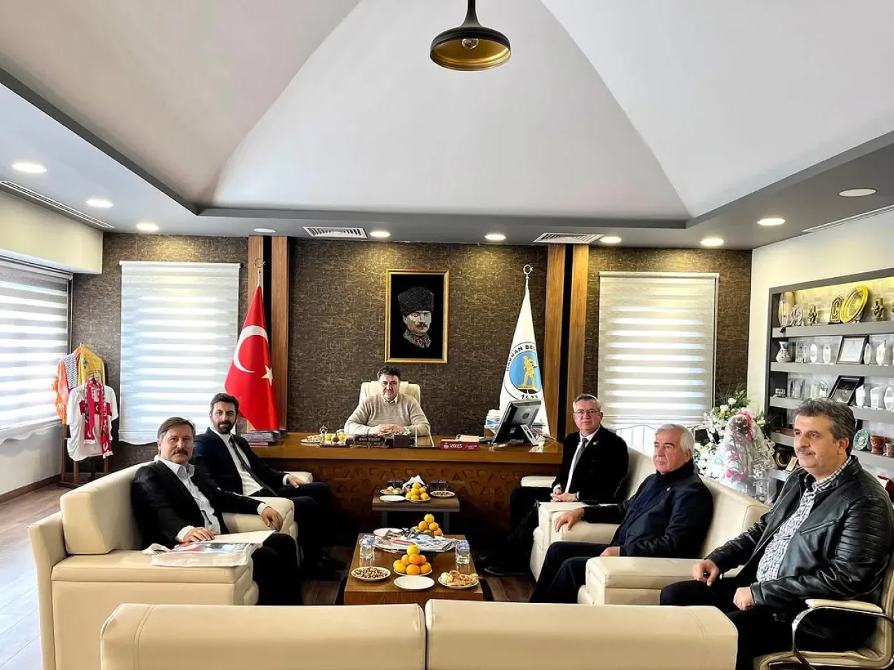 Havran Belediye Başkanı Emin Ersoy Komşu İlçe Kent Konseyi Başkanları Tarafından Ziyaret Edildi Havran Belediye Başkanı Emin Ersoy Komşu İlçe Kent Konseyi Başkanları Tarafından Ziyaret Edildi