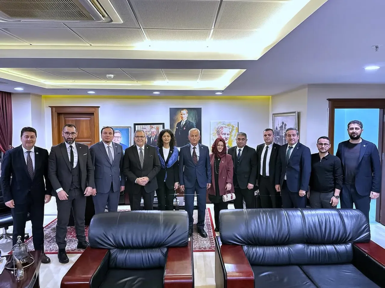 Bandırma Belediye Başkanı, Balıkesir SMMMO Yönetimini Ağırladı Bandırma Belediye Başkanı, Balıkesir SMMMO Yönetimini Ağırladı