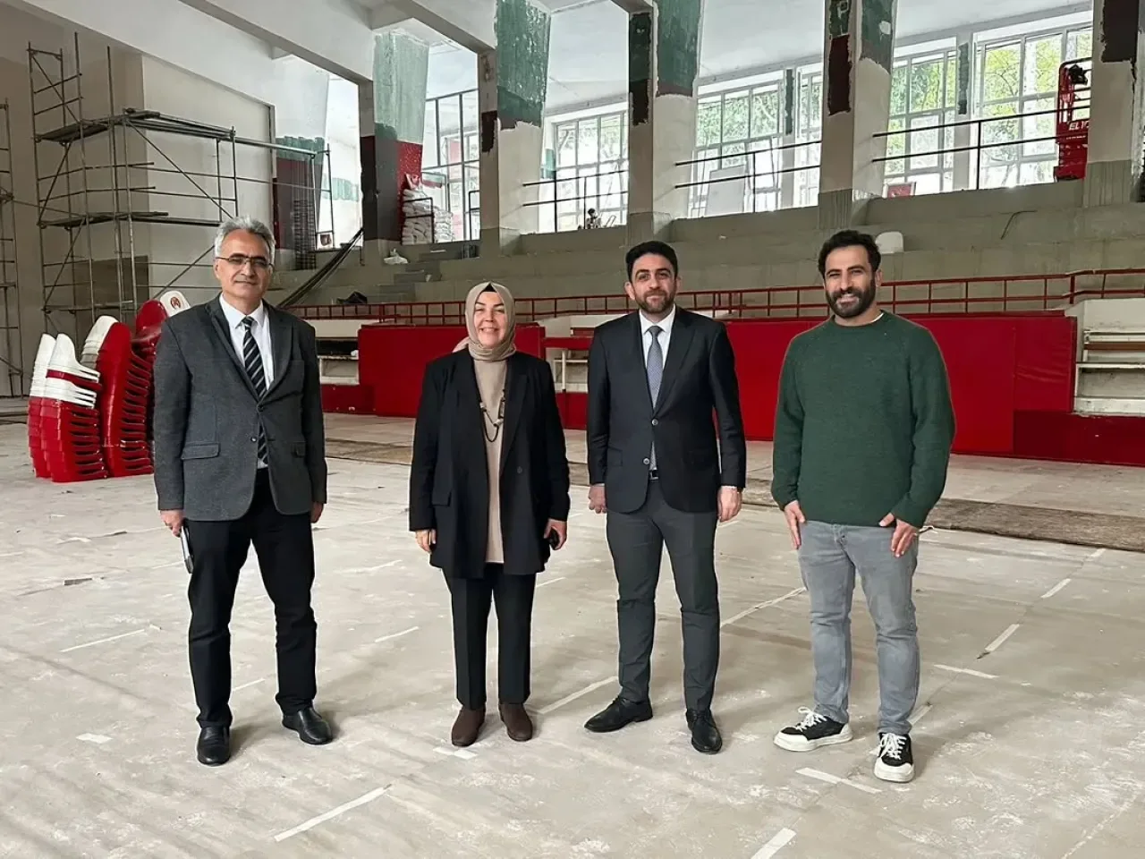 Şişli'de Okul Spor Salonunda Deprem Güçlendirme Çalışmaları Yerinde İncelendi Şişli'de Okul Spor Salonunda Deprem Güçlendirme Çalışmaları Yerinde İncelendi