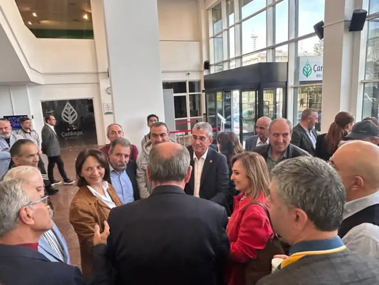 Sosyal Demokraside Toplumsal Barış ve Eşit Yurttaşlık Paneli Düzenlendi Sosyal Demokraside Toplumsal Barış ve Eşit Yurttaşlık Paneli Düzenlendi